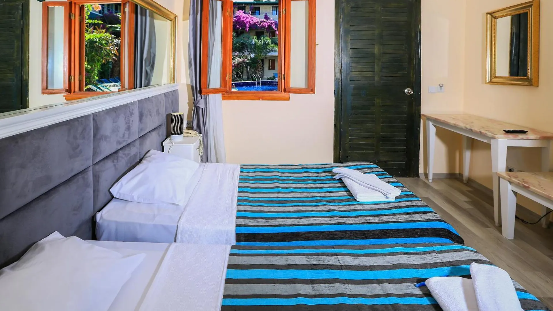 בודרום Hotel Bleu Nuit 4*,  טורקיה