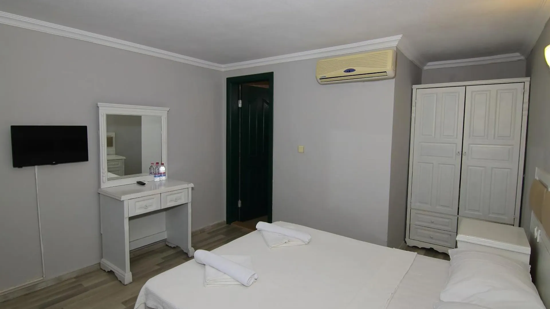 Hotel Bleu Nuit Bodrum 4*,